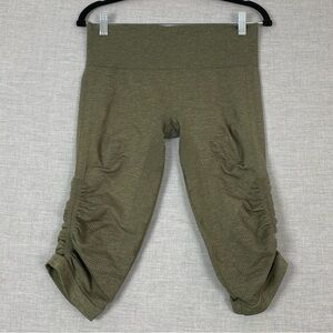 Lululemon Q5 Olive Green Capri Leggings Sz 8